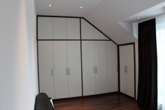 Einbauschrank bei Schräge